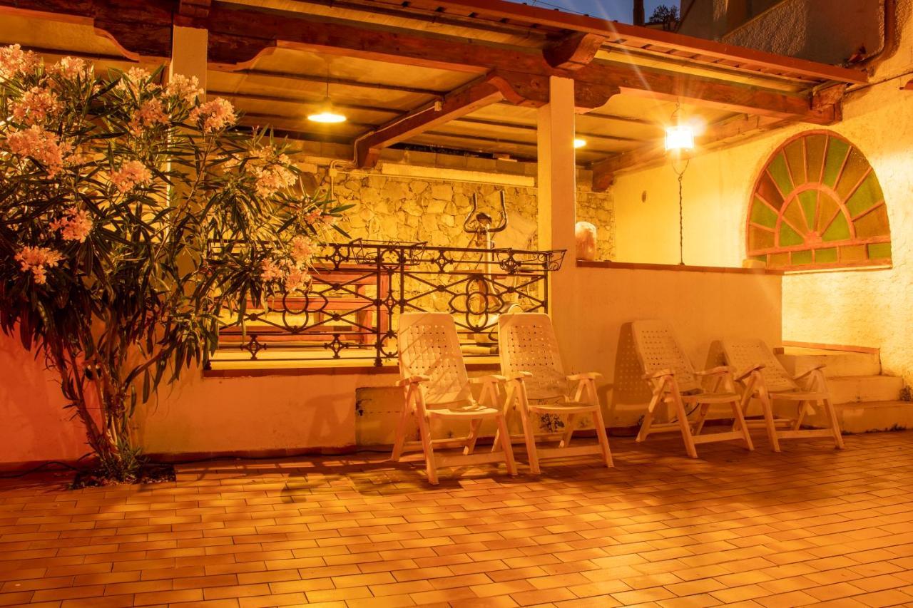 Bardino Nuovo Ampi Terrazzi E Parcheggio - Relax In Villa מראה חיצוני תמונה